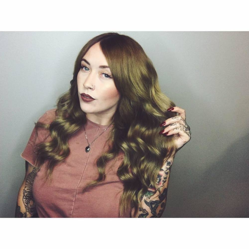 Meet your Posher, Devyn